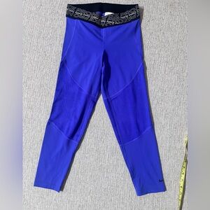 Nike Women’s Vibrant Blue Leggings